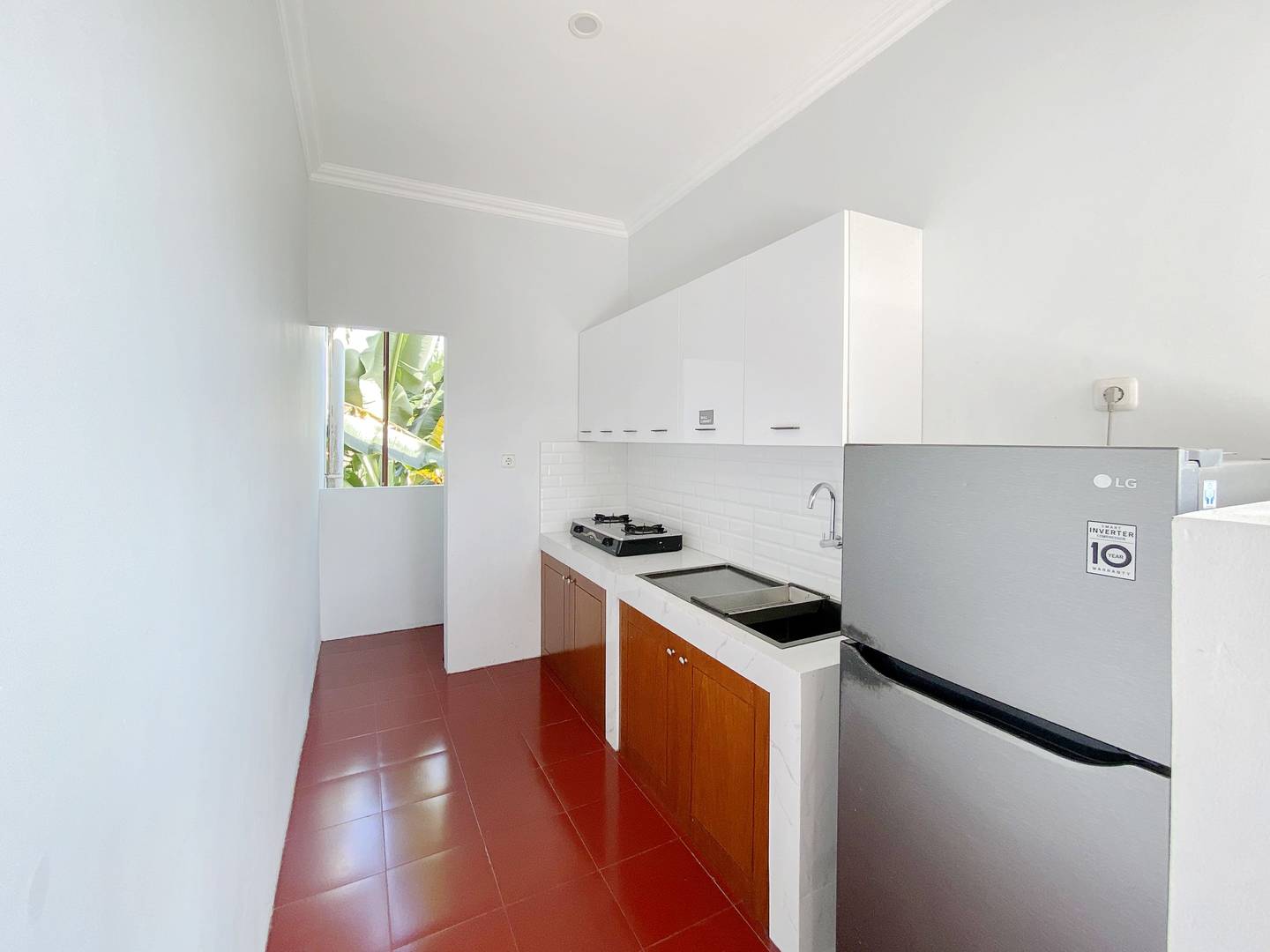 https://images.rukita.co/buildings/building/0ac1e30c-979.jpg