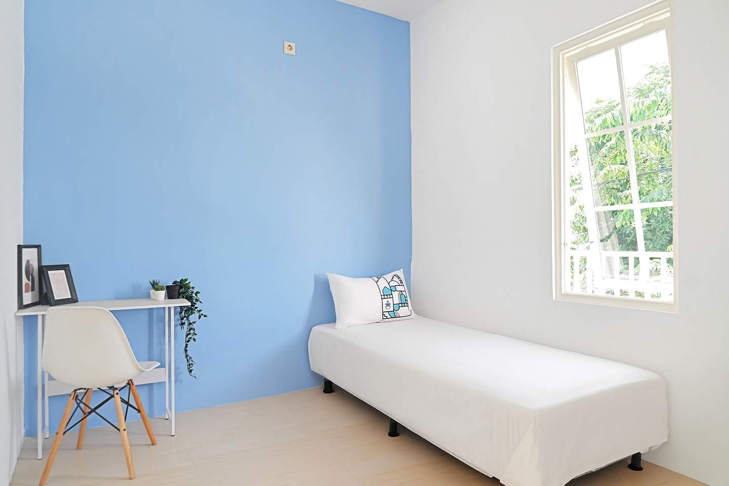 Foto Rukita Unit Jimmy House Manyar Surabaya