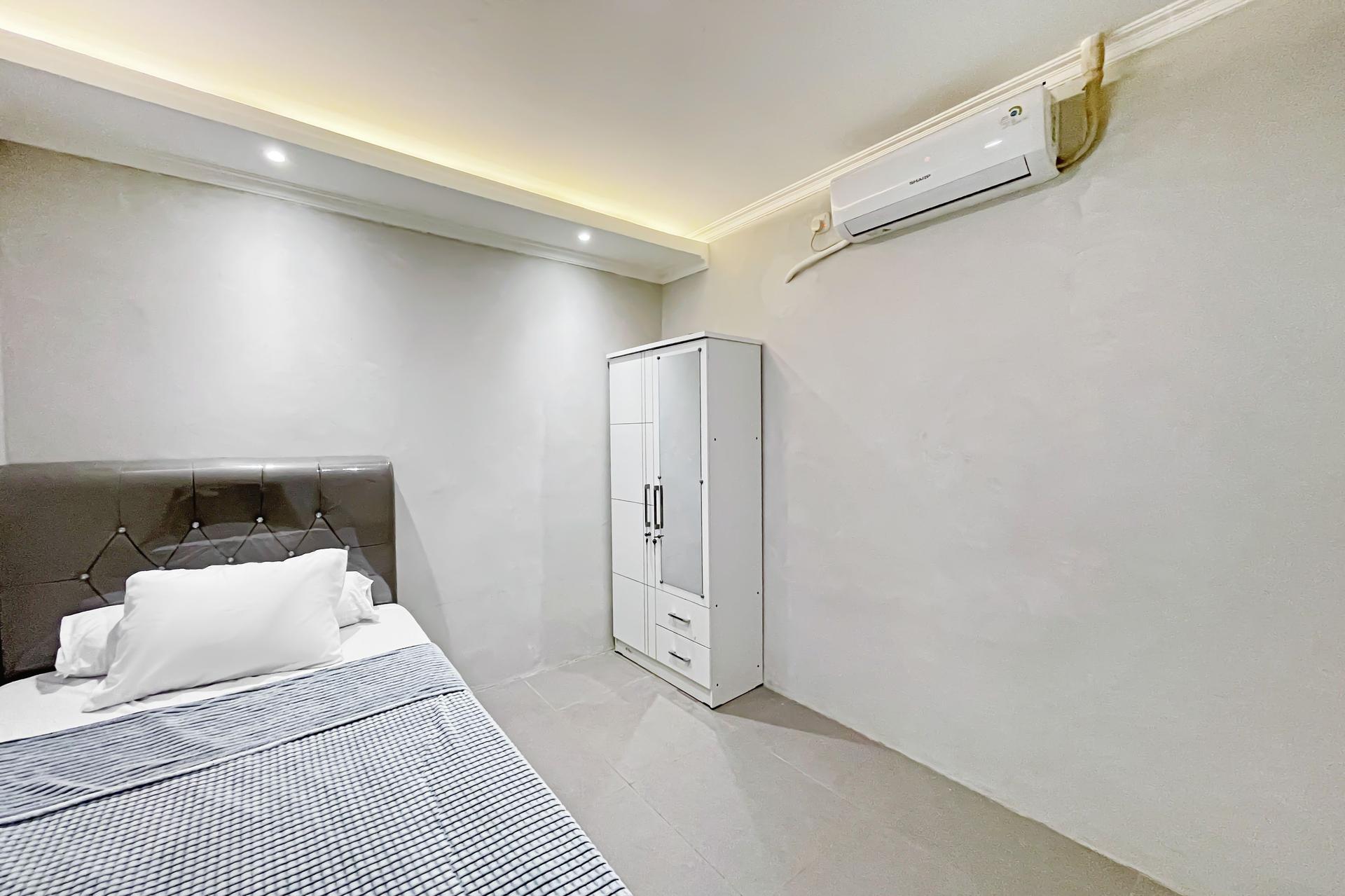 https://images.rukita.co/buildings/building/0c7b0b72-740.jpg