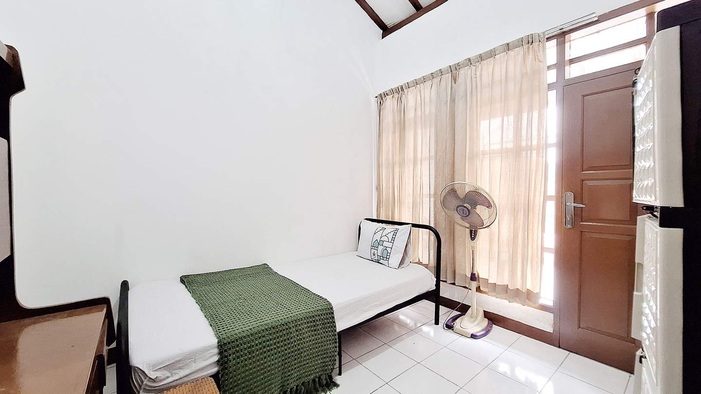 Foto Rukita Unit Kost Putri Cibolerang Bandung