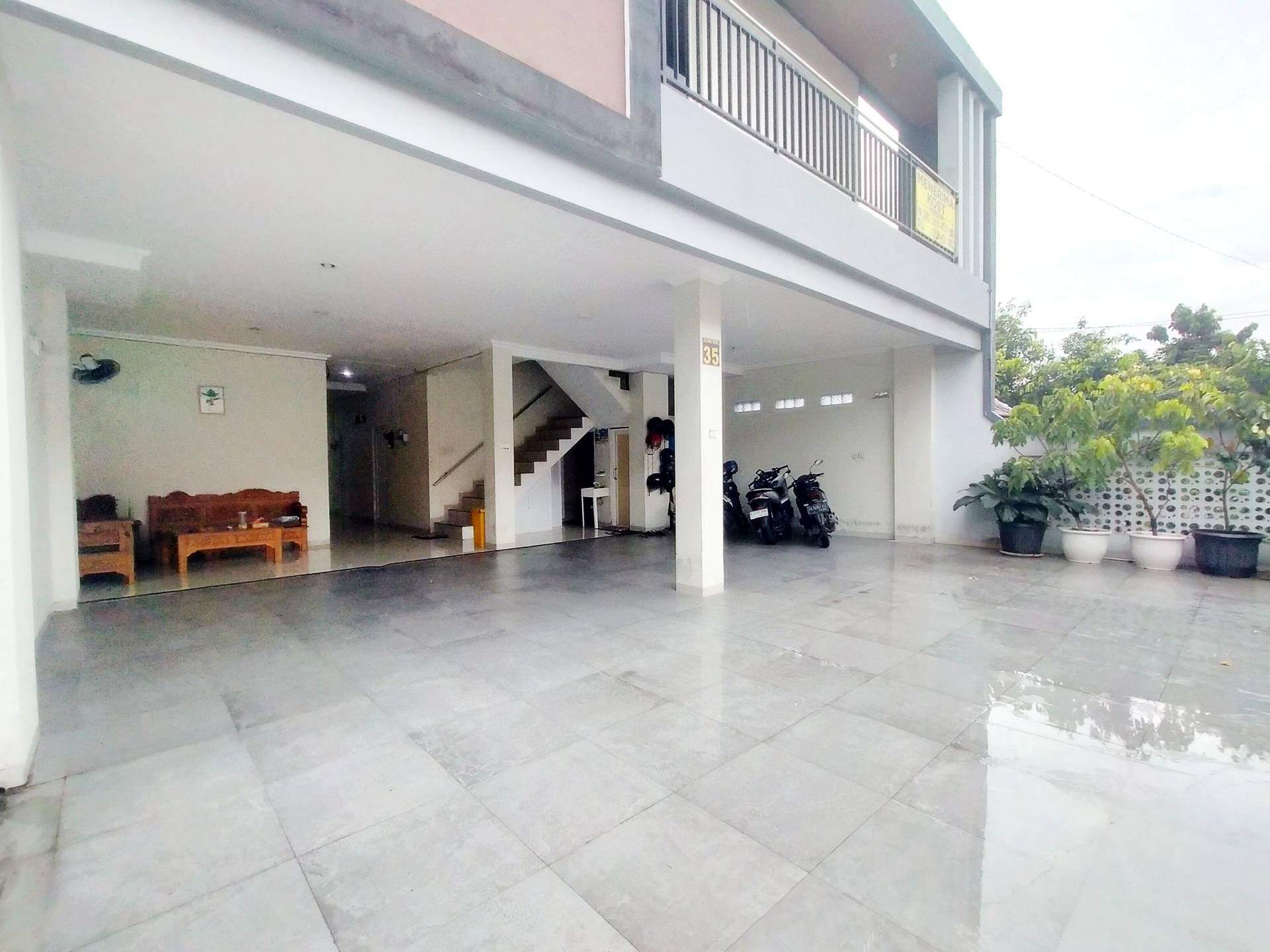 https://images.rukita.co/buildings/building/0d1f527b-c7fb-4540-9bd3-e0aadedf6579.jpg