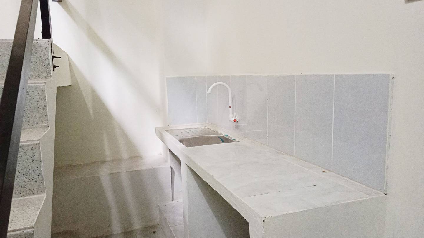 https://images.rukita.co/buildings/building/0d47fad2-993.jpg