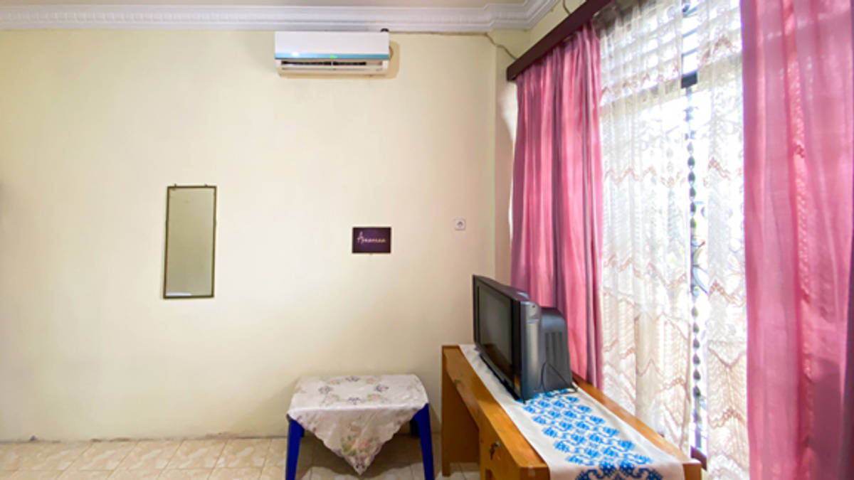 https://images.rukita.co/buildings/building/0dcb3525-d04.jpg