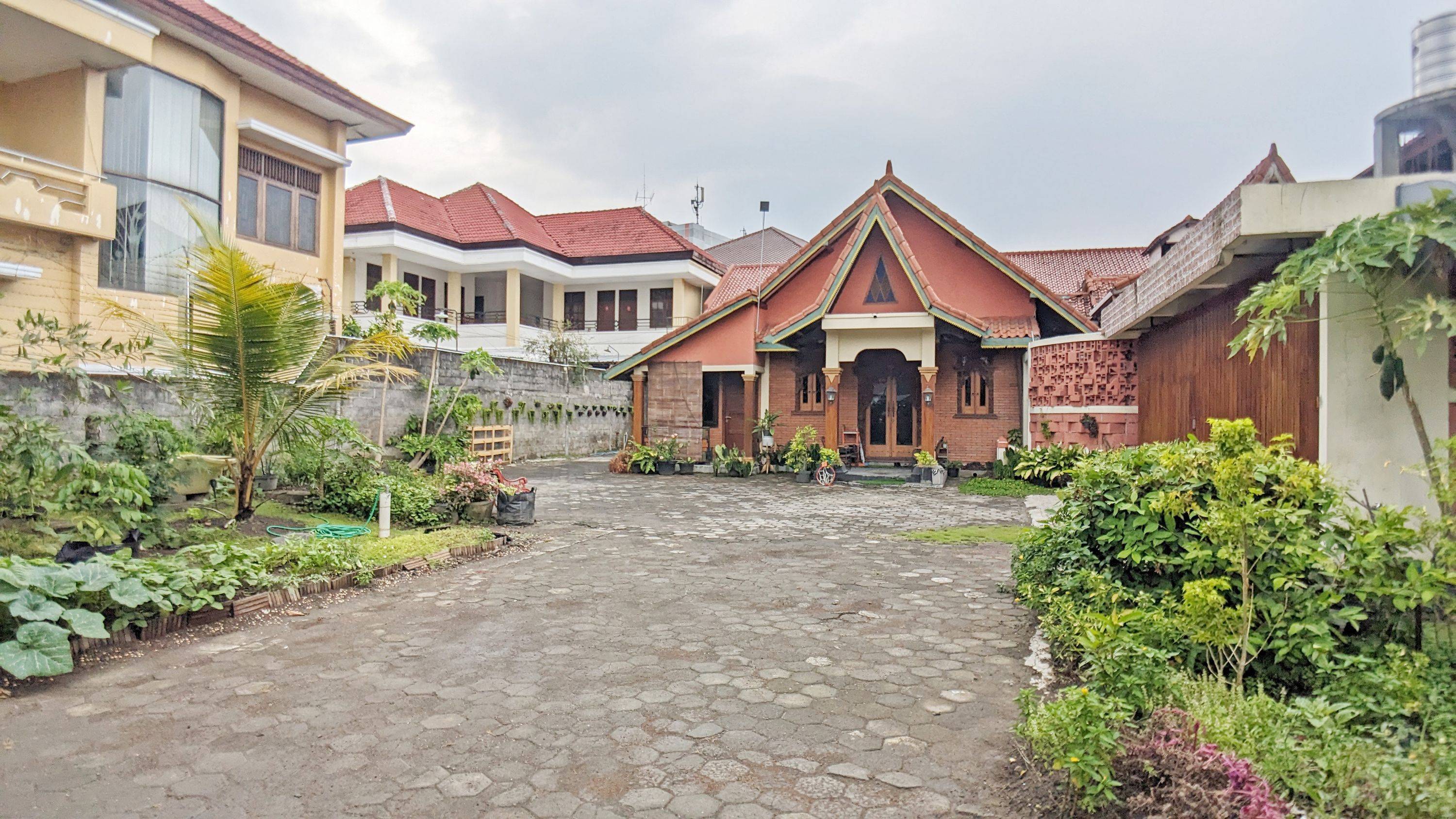 D'Real House Exclusive Caturtunggal Yogyakarta Depok Caturtunggal