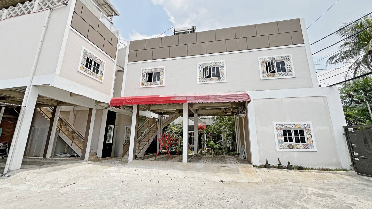 https://images.rukita.co/buildings/building/10650667-550.jpg
