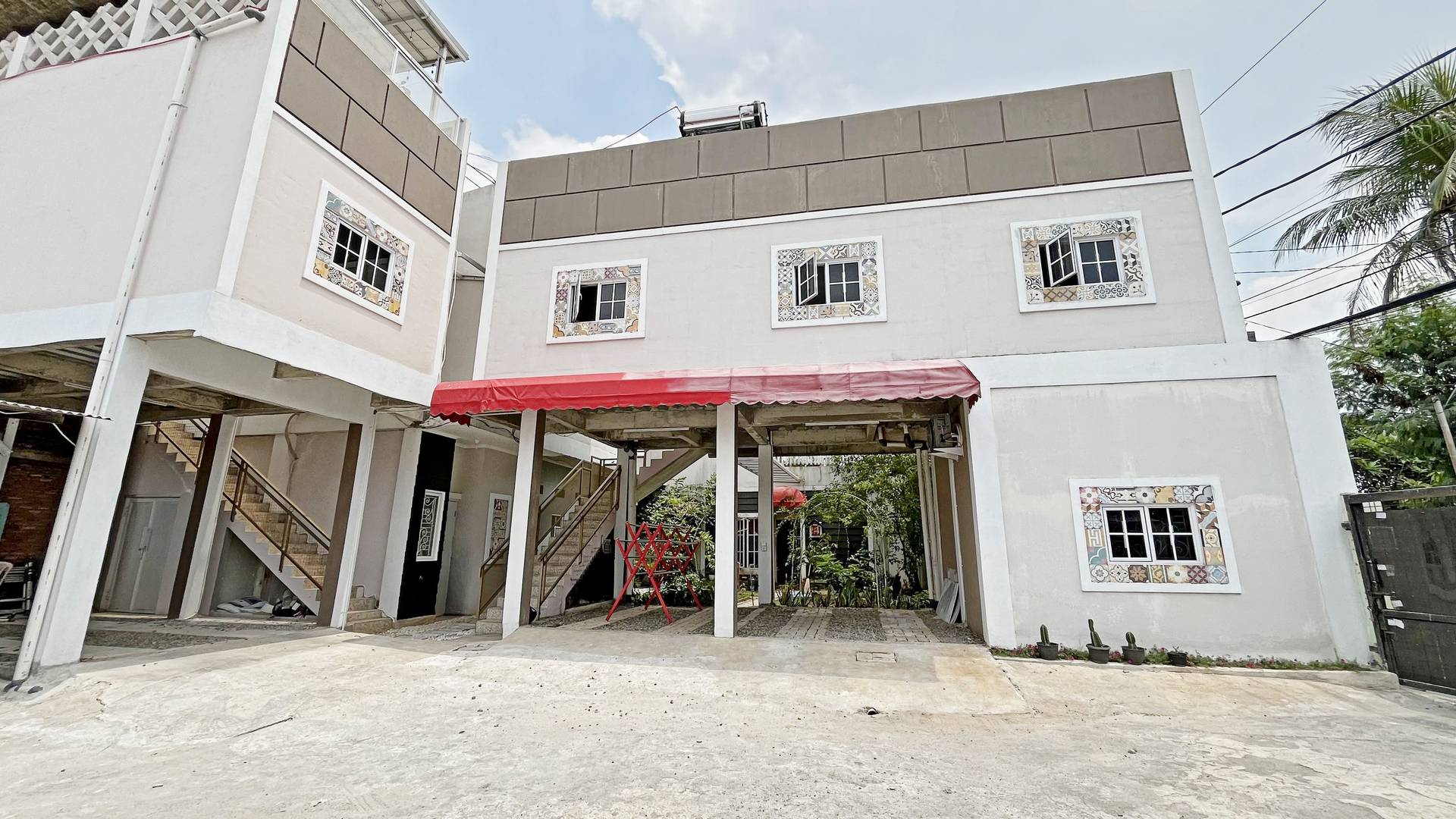 https://images.rukita.co/buildings/building/10650667-550.jpg