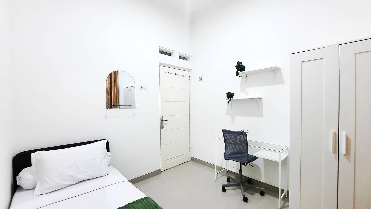 https://images.rukita.co/buildings/building/1180b0fe-fb09-4df9-98ee-6fbc9f2616e3.jpg