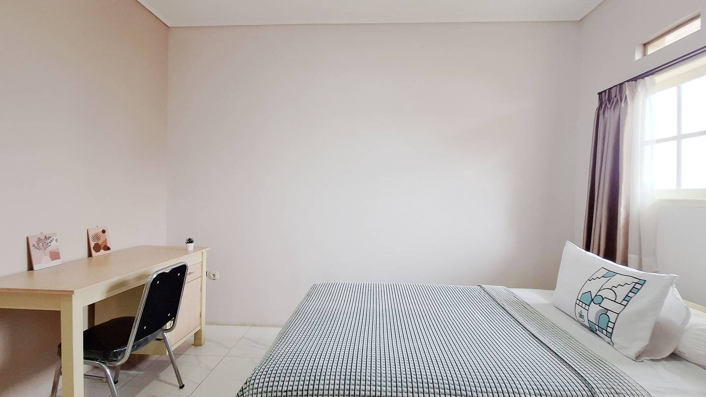 https://images.rukita.co/buildings/building/122b0448-37e.jpg
