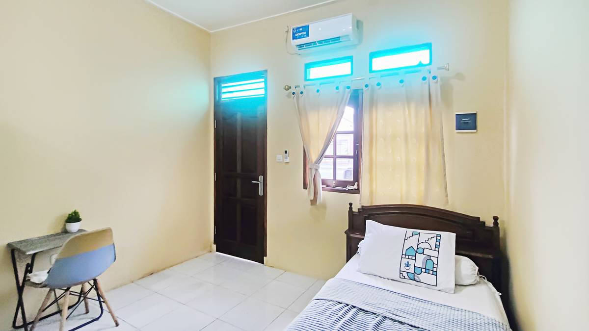 https://images.rukita.co/buildings/building/122b4afe-450.jpg