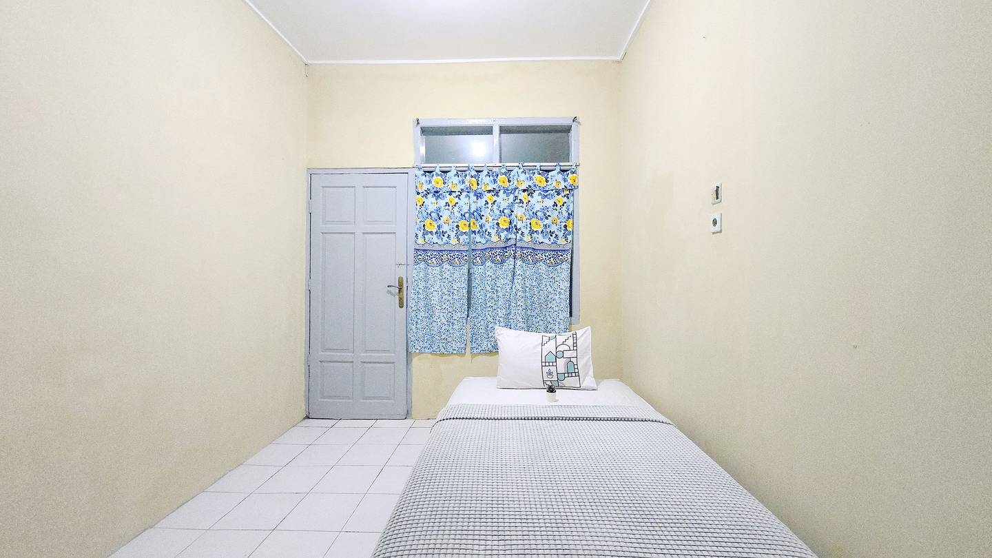 https://images.rukita.co/buildings/building/130333de-f13.jpg