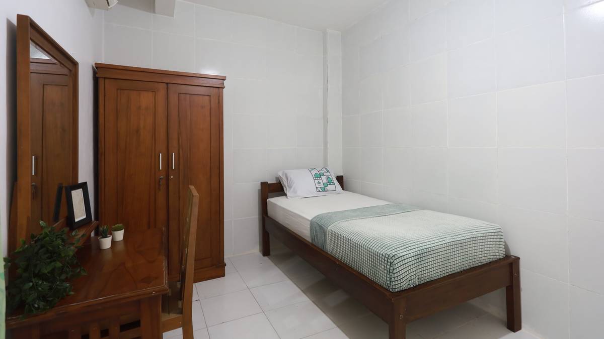 Foto Rukita Unit Putra Exclusive House Panjang Jiwo Ubaya Surabaya