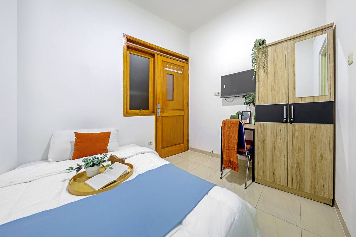 https://images.rukita.co/buildings/building/15e39b55-e18.jpg