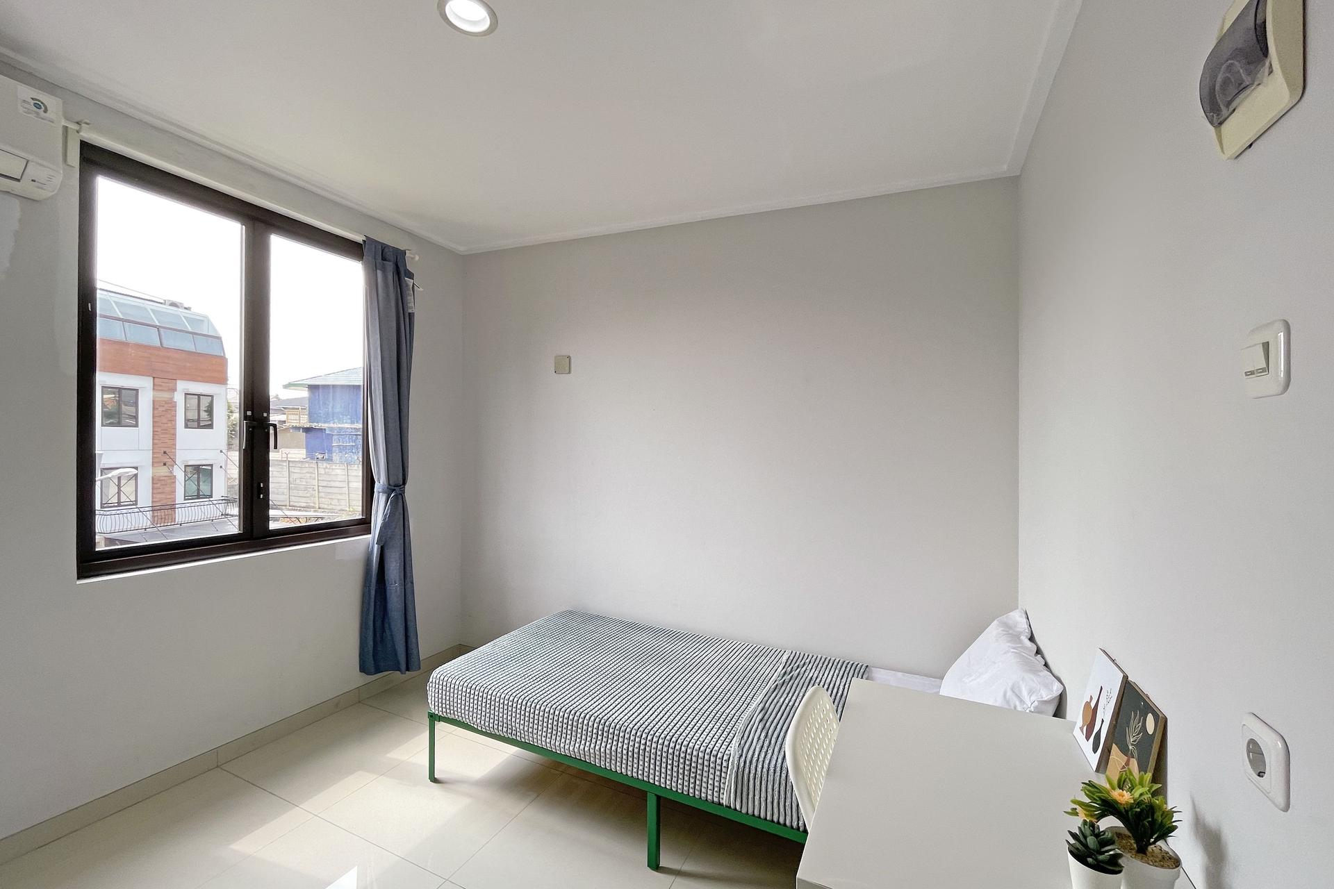 https://images.rukita.co/buildings/building/15f30f37-95c.jpg