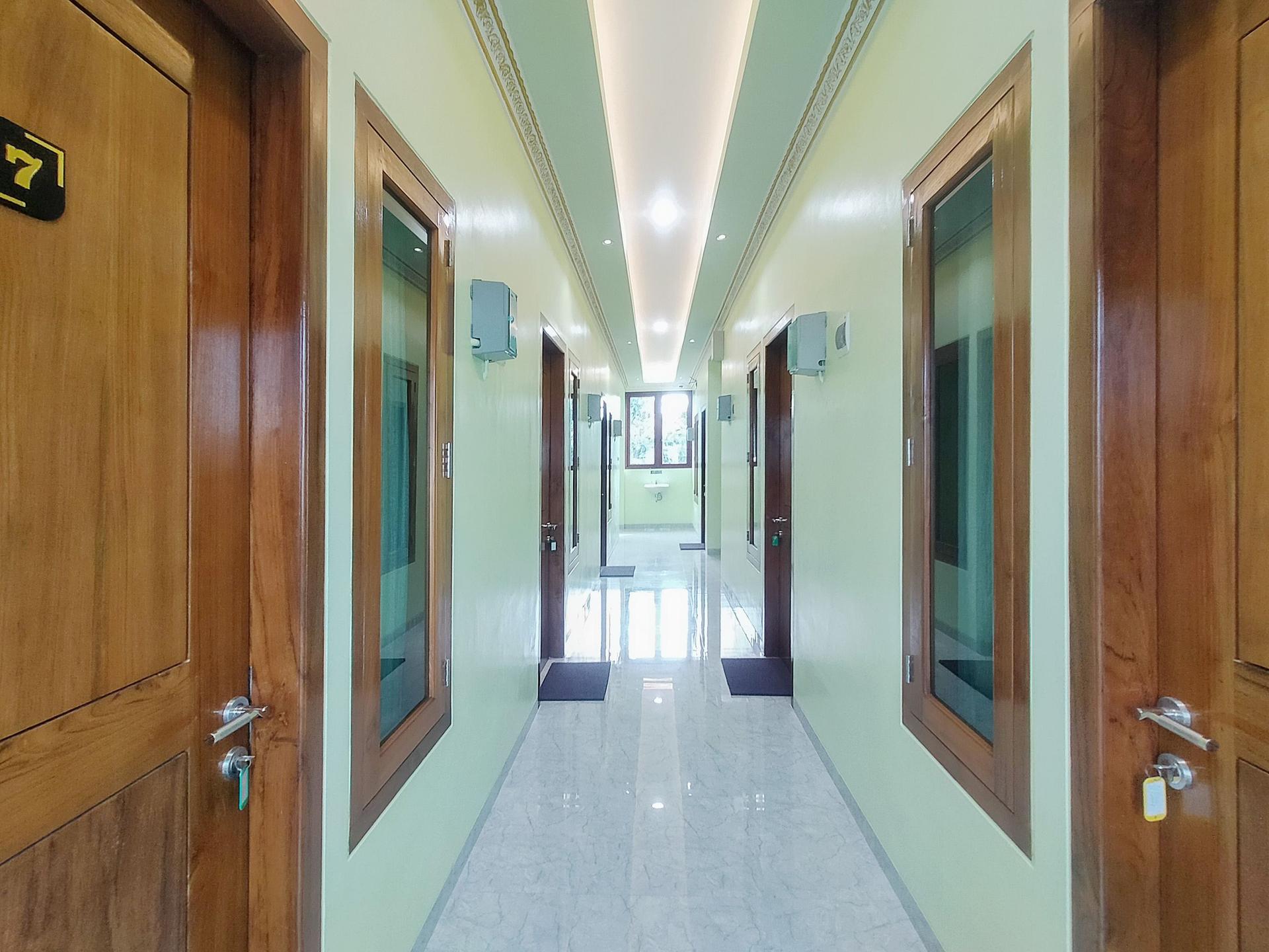 https://images.rukita.co/buildings/building/18ec72fb-bd44-474d-9eda-8845ec70f3da.jpg