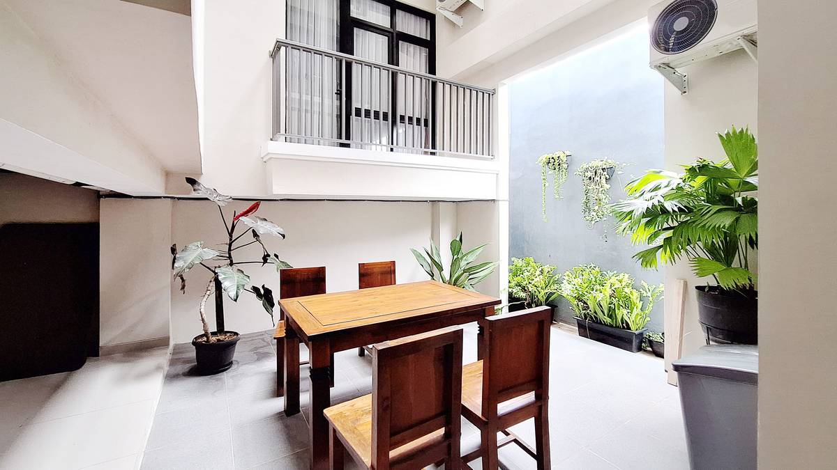 https://images.rukita.co/buildings/building/1a6d42ed-ca07-4e88-b2bd-bfc35168e98f.jpg