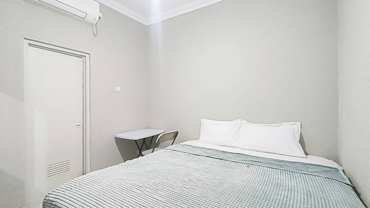 https://images.rukita.co/buildings/building/1b8d1edf-268.jpg