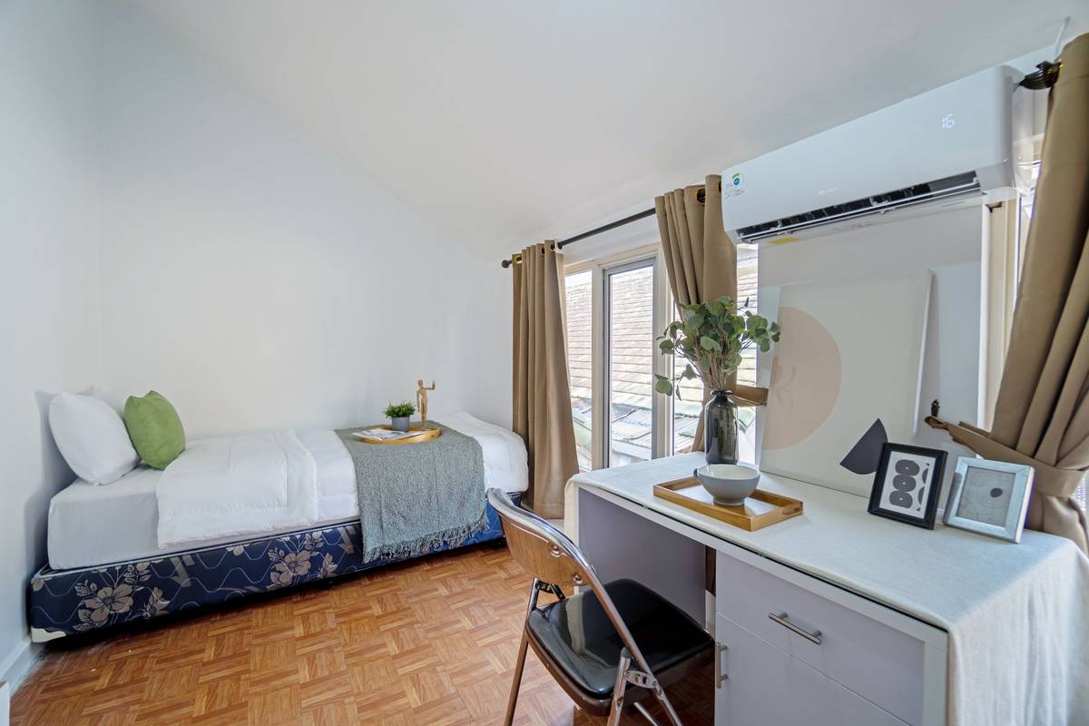 https://images.rukita.co/buildings/building/1bbad99f-c85.jpg