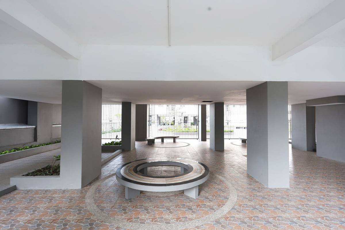 Foto Rukita Unit Apartemen Puncak Dharmahusada Surabaya - Studio City View #1