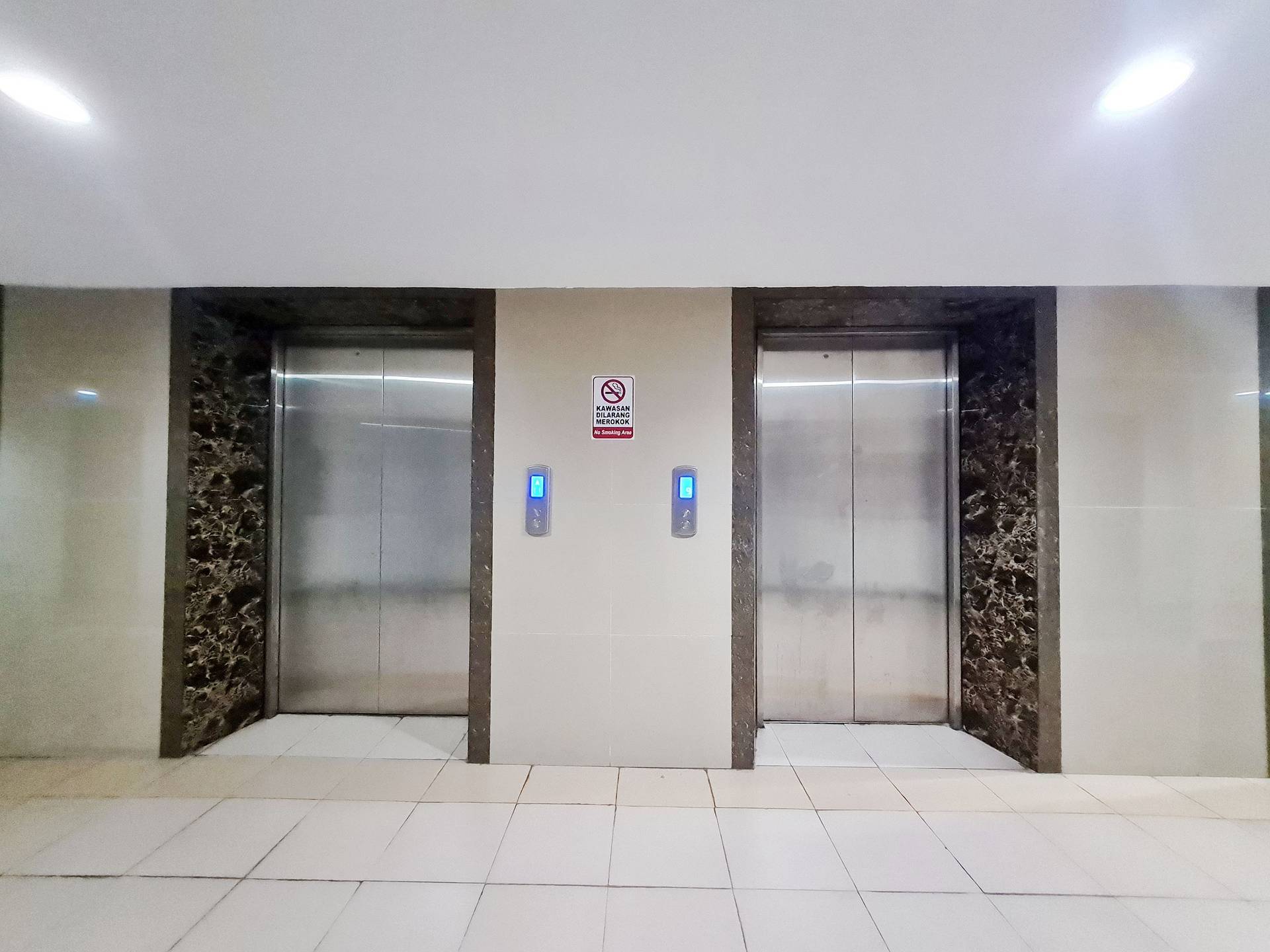https://images.rukita.co/buildings/building/1c93921a-079.jpg