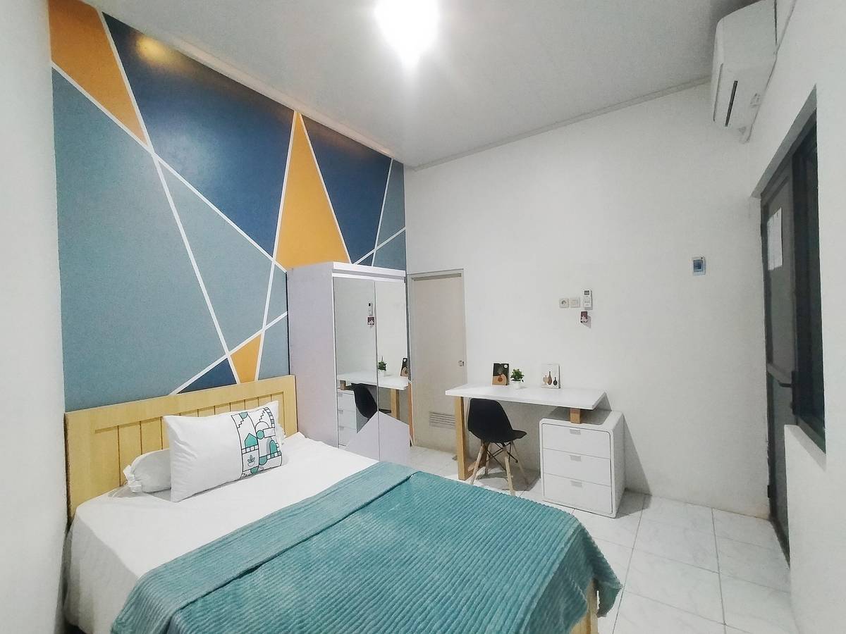 https://images.rukita.co/buildings/building/1c9f2c9c-721.jpg