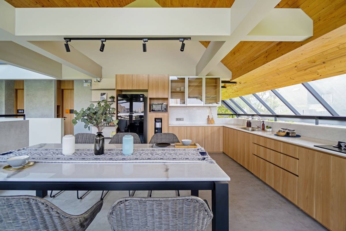https://images.rukita.co/buildings/building/1cc8ba7a-0d8.jpg