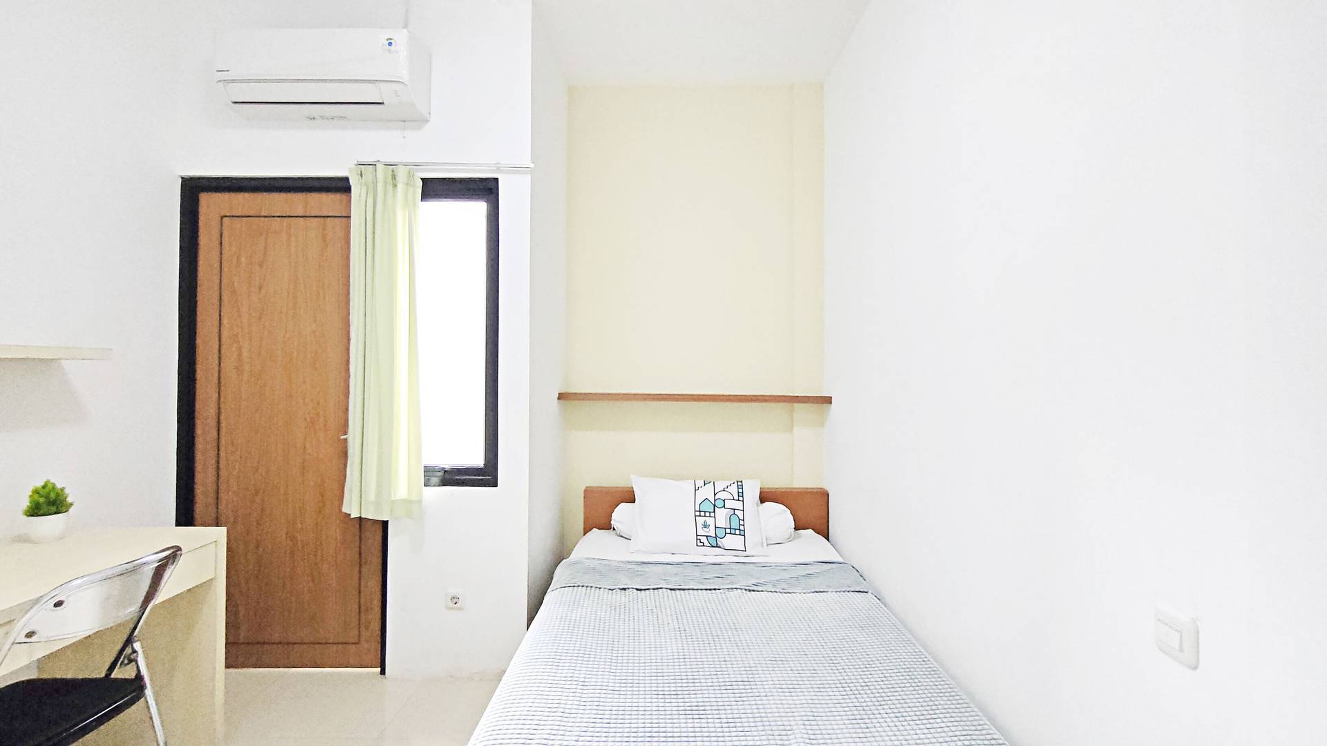 https://images.rukita.co/buildings/building/1cdd0546-71f.jpg