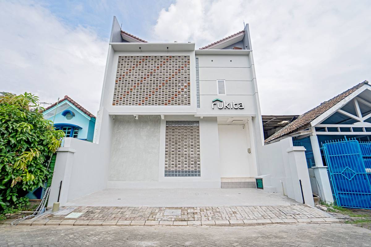 https://images.rukita.co/buildings/building/1e3c8de8-e9a.jpg