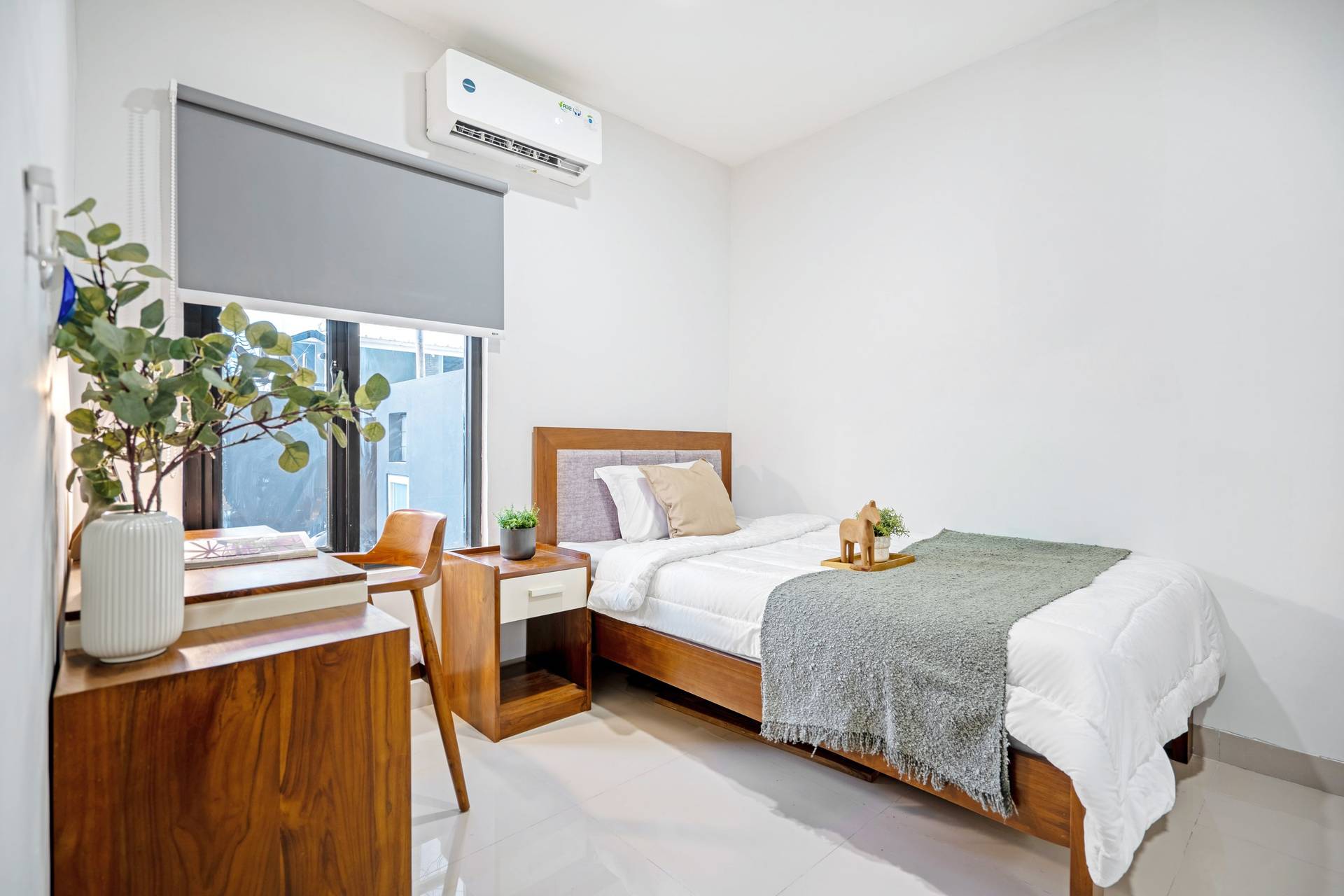 https://images.rukita.co/buildings/building/1ea65899-e1b.jpg