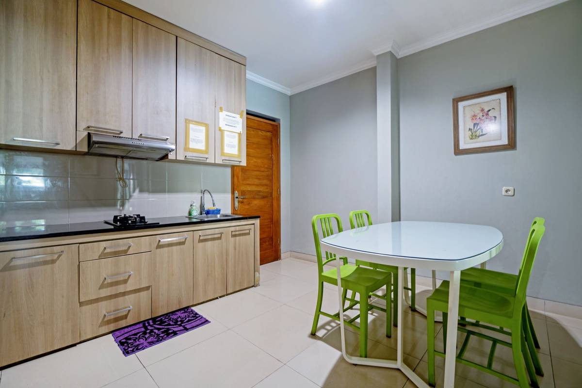 https://images.rukita.co/buildings/building/1f2d3de1-8fc.jpg
