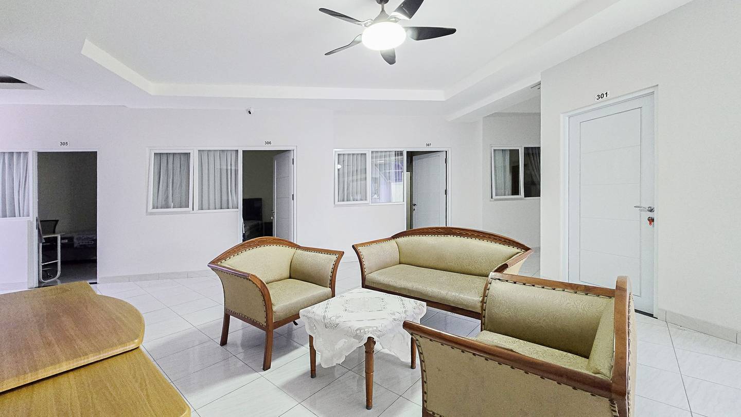 https://images.rukita.co/buildings/building/1f78ea80-dfb.jpg
