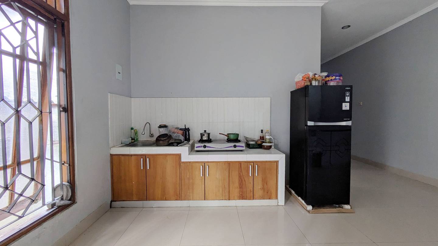 https://images.rukita.co/buildings/building/21d01e42-63d.jpg