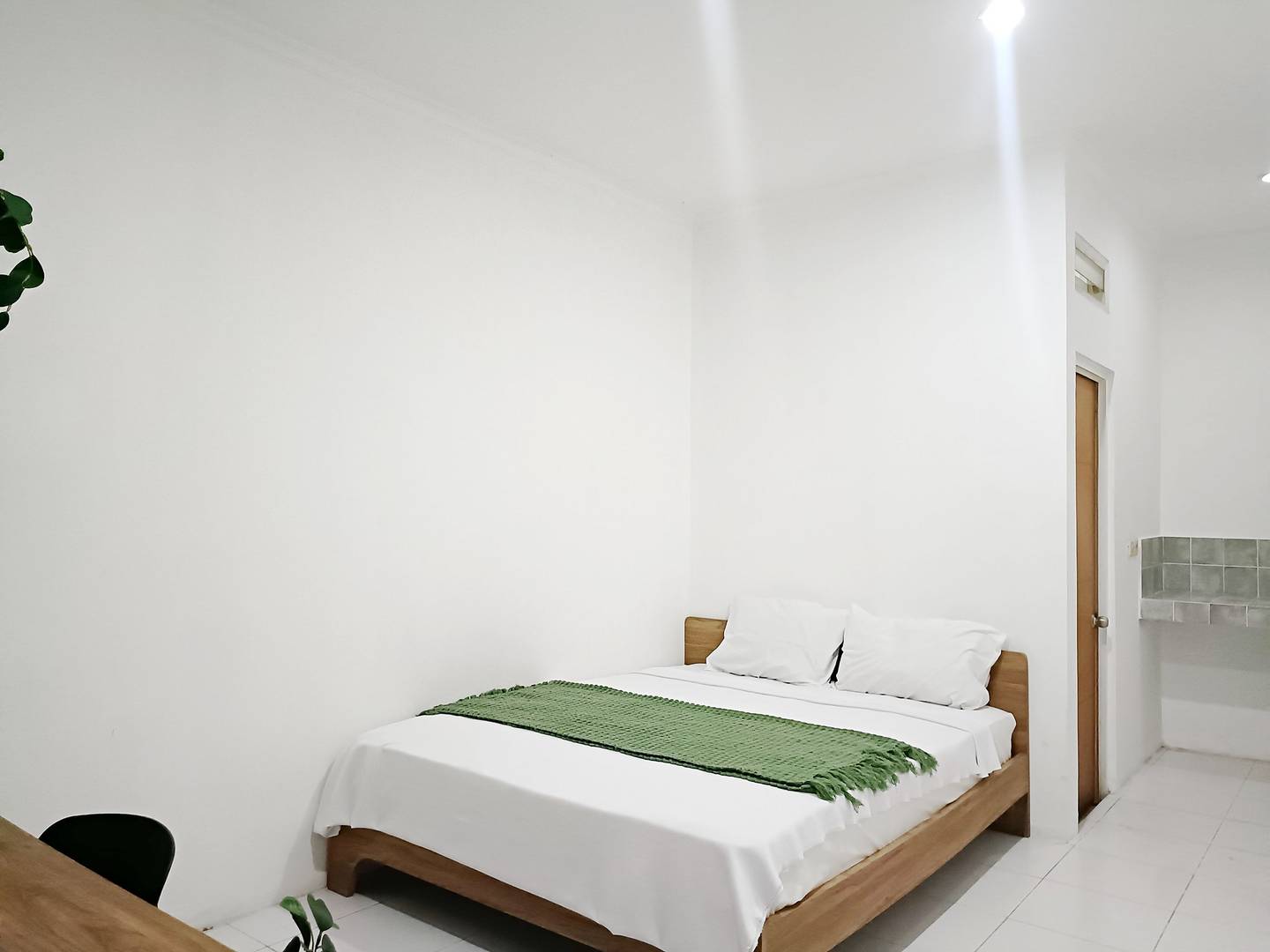 https://images.rukita.co/buildings/building/22a346df-642.jpg