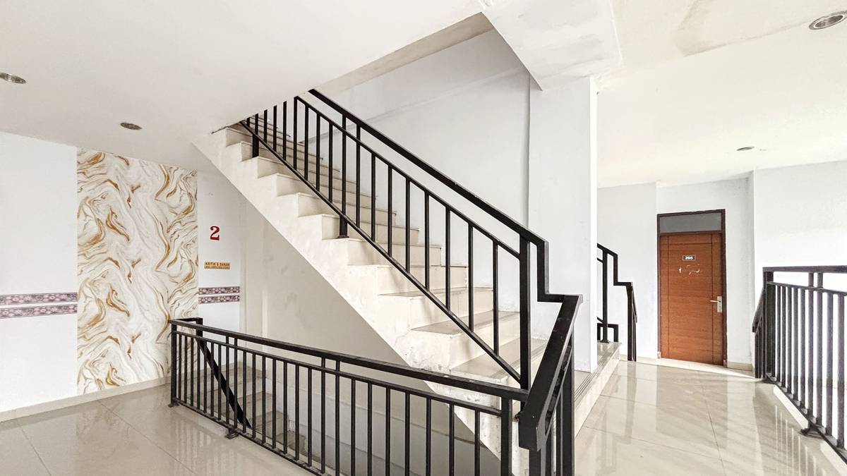 https://images.rukita.co/buildings/building/22eee83d-a951-4b7f-9483-3e7ae82d5118.jpg