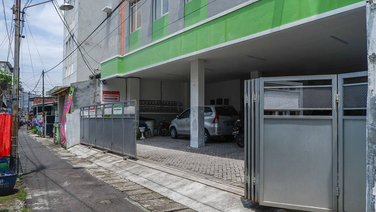 https://images.rukita.co/buildings/building/2354406f-bdd.jpg