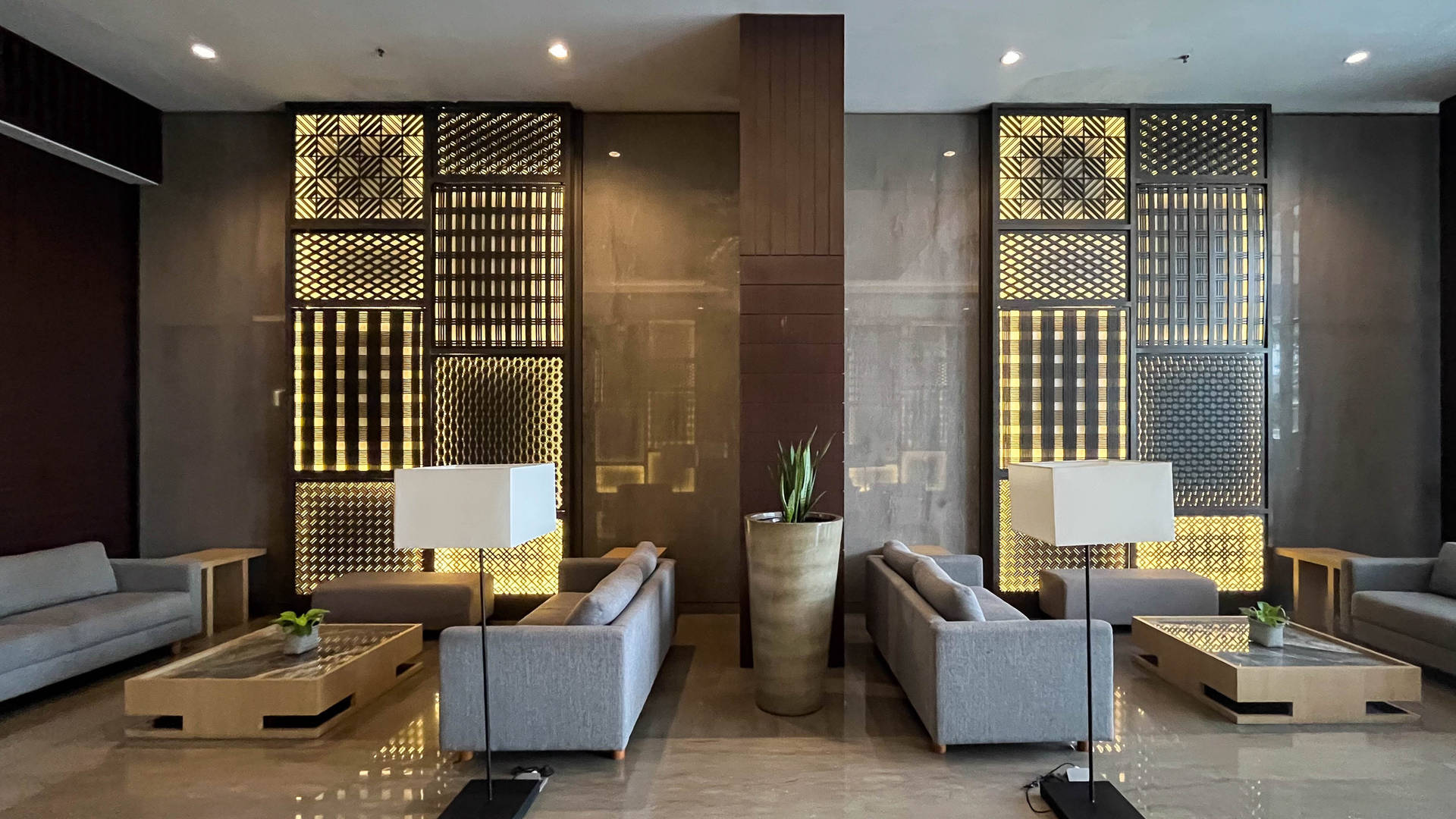 https://images.rukita.co/buildings/building/24404c6c-821.jpg