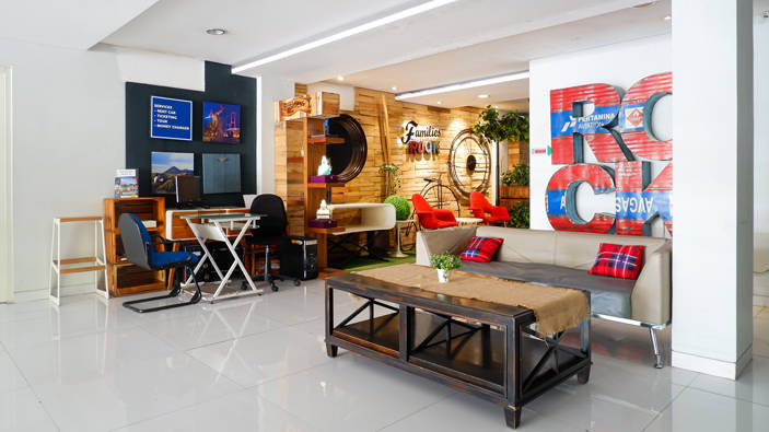 https://images.rukita.co/buildings/building/2472c6ae-787.jpg