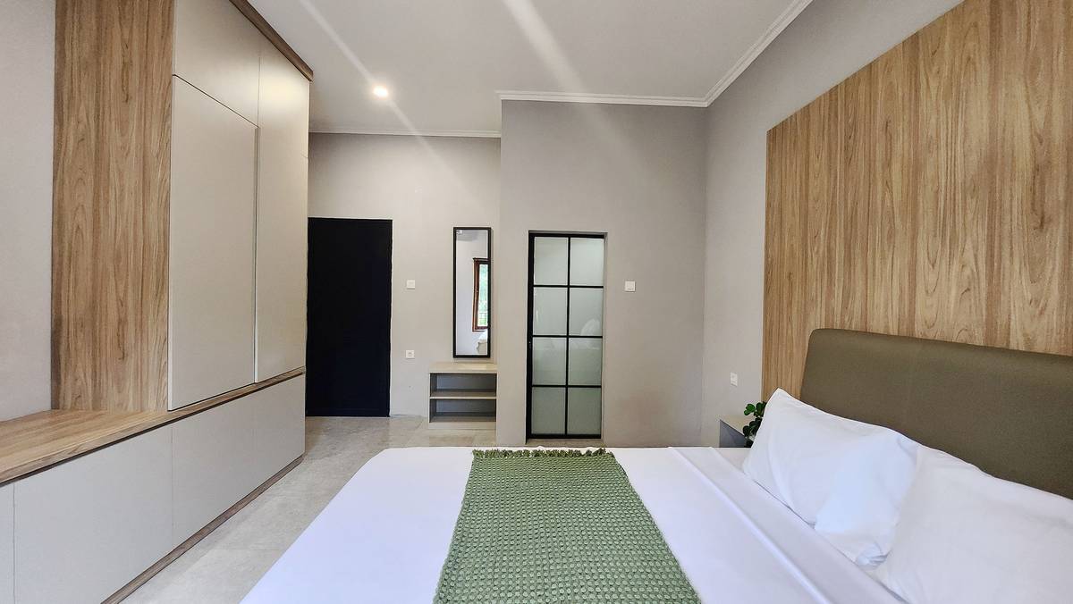 https://images.rukita.co/buildings/building/251a92e4-201.jpg
