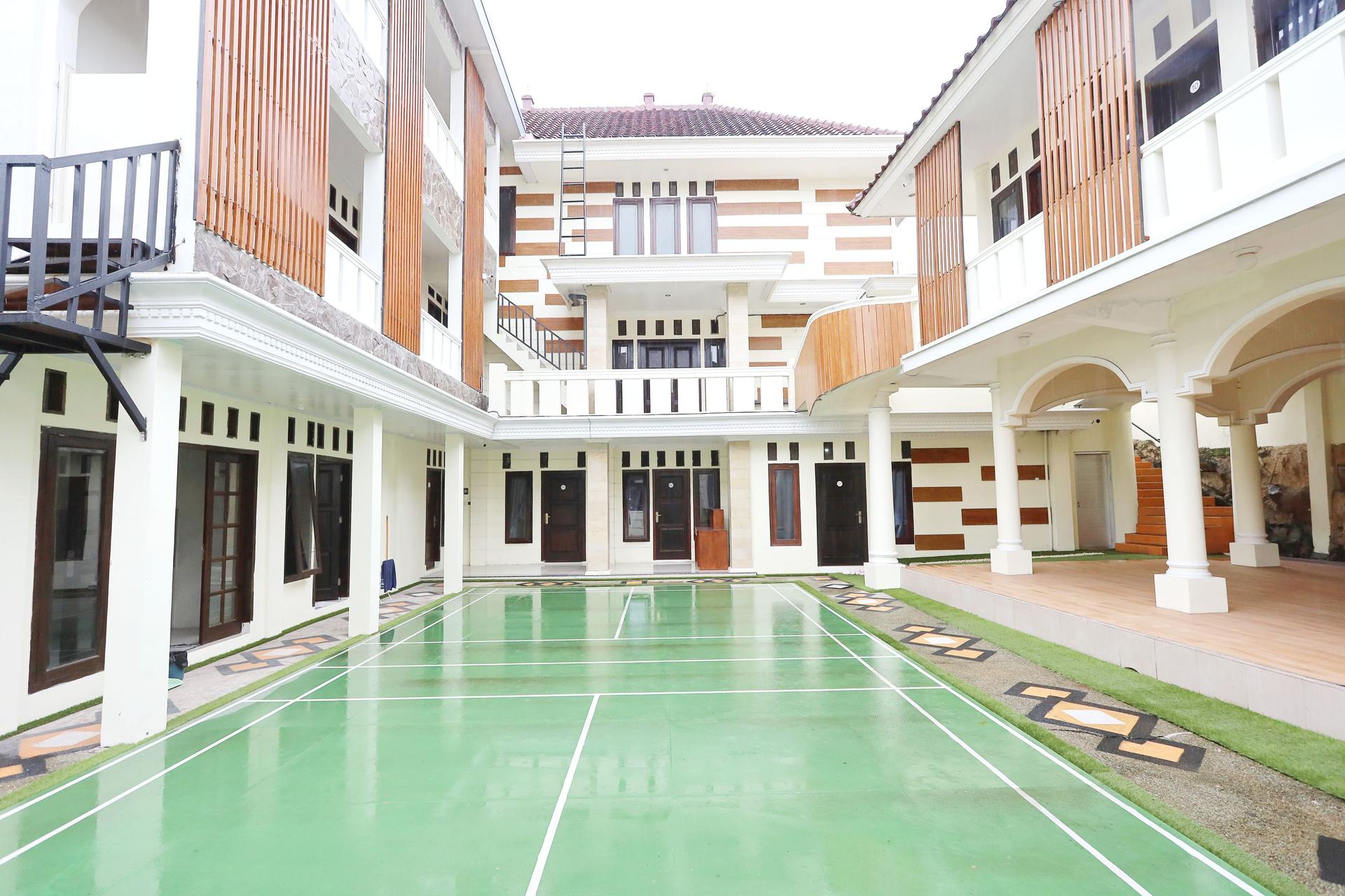 https://images.rukita.co/buildings/building/2579dd93-755f-46fd-821f-625a04d3b2da.jpg