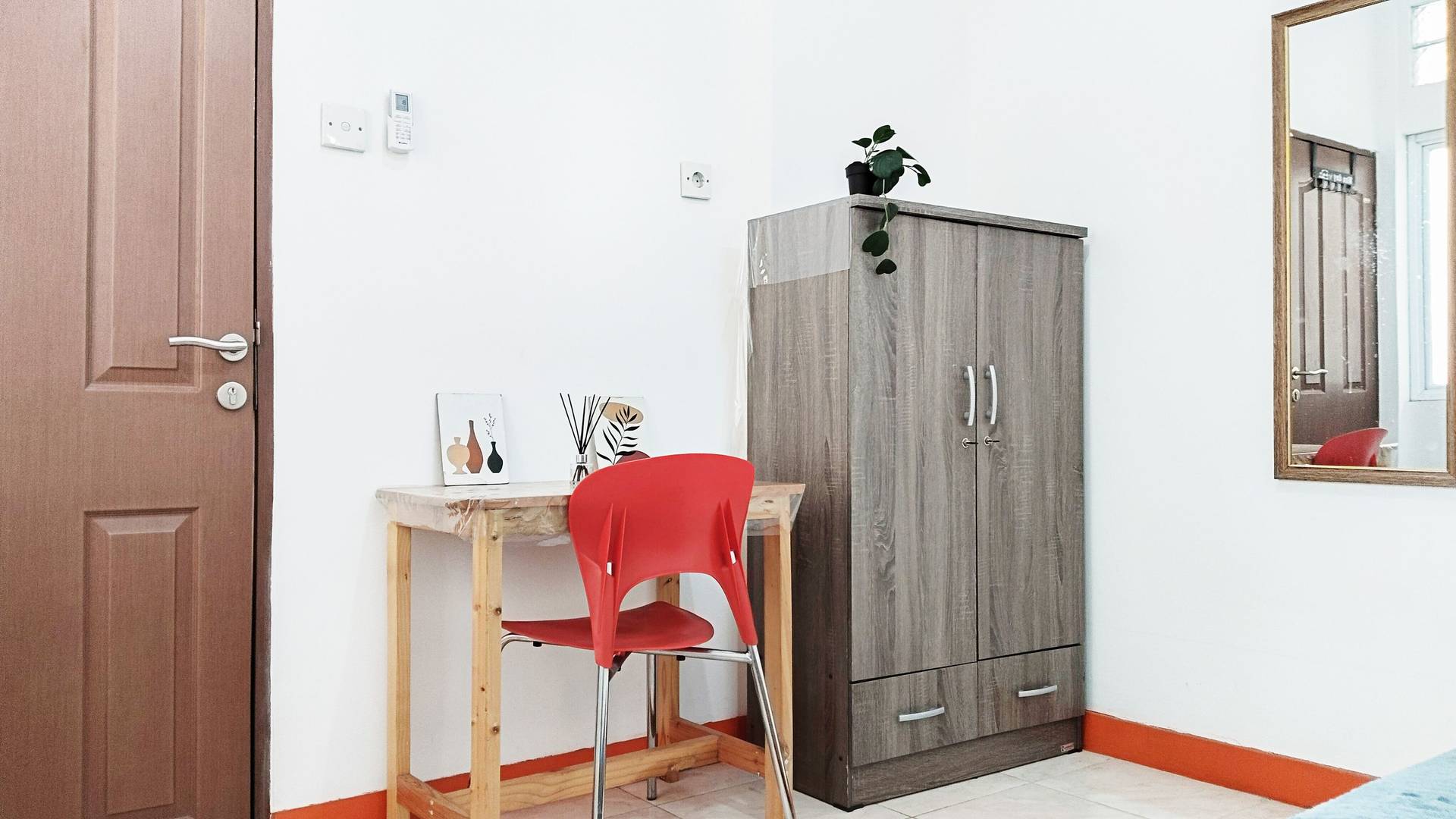 https://images.rukita.co/buildings/building/25e27298-5d6.jpg