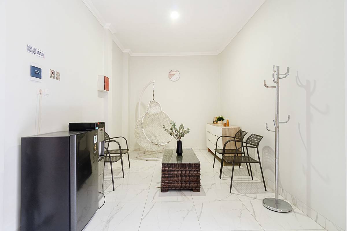 https://images.rukita.co/buildings/building/27301e58-cc5.jpg