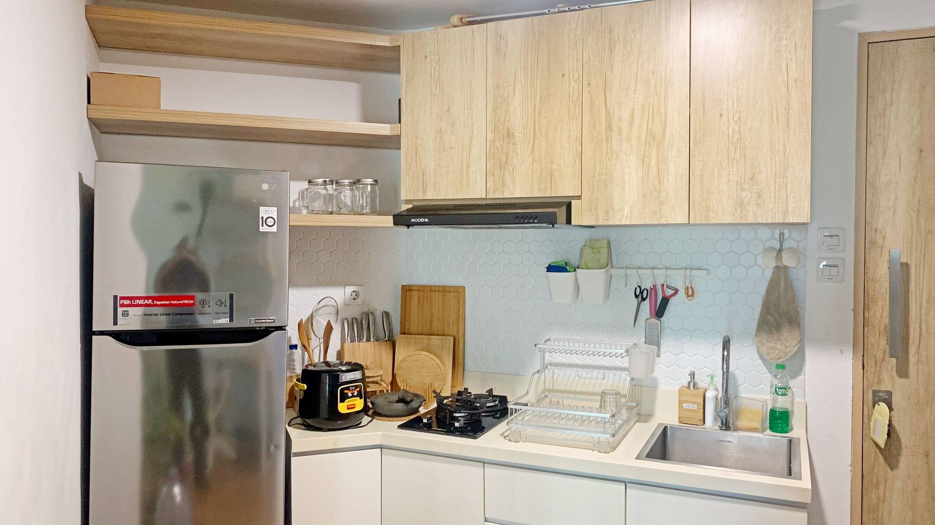 https://images.rukita.co/buildings/building/29428028-72f.jpg