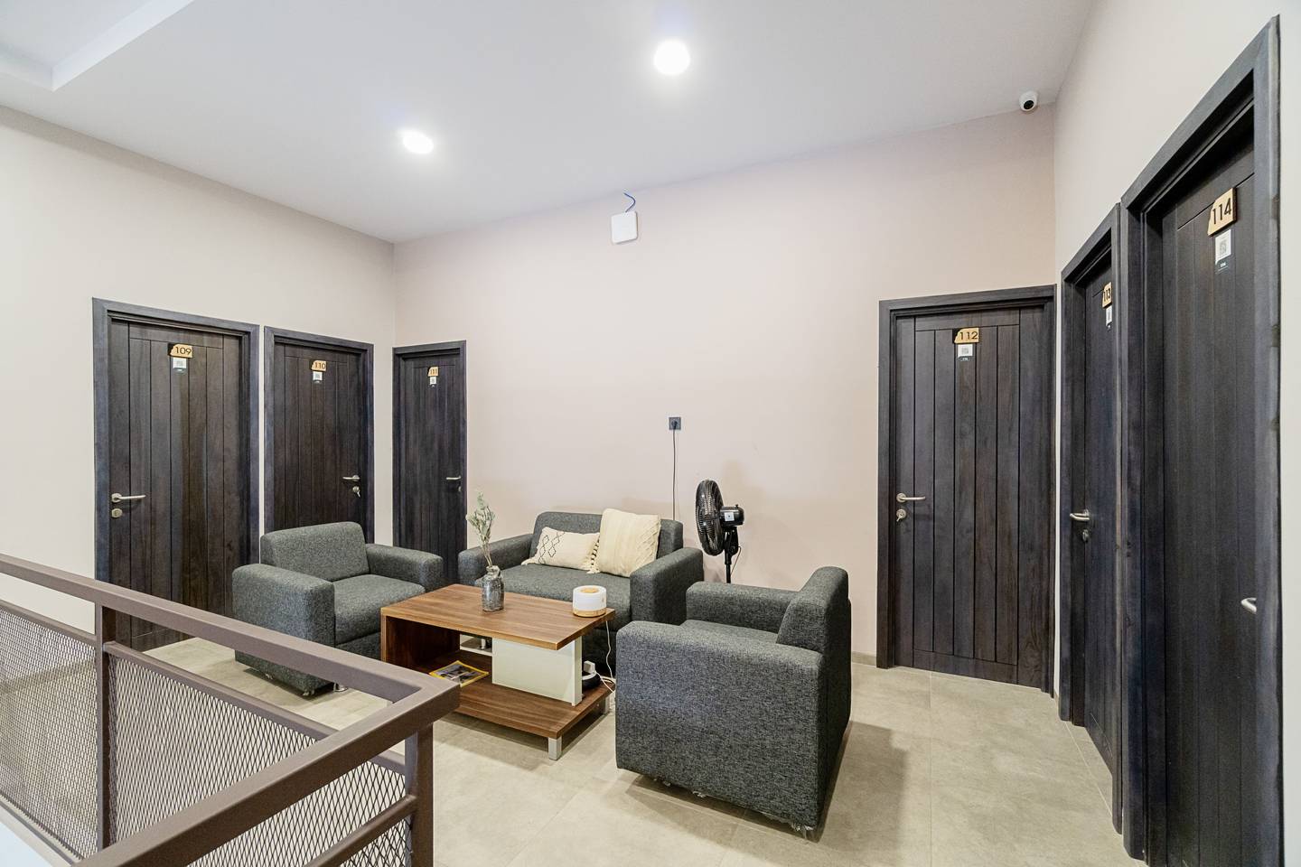 https://images.rukita.co/buildings/building/29c1f8c0-566.jpg