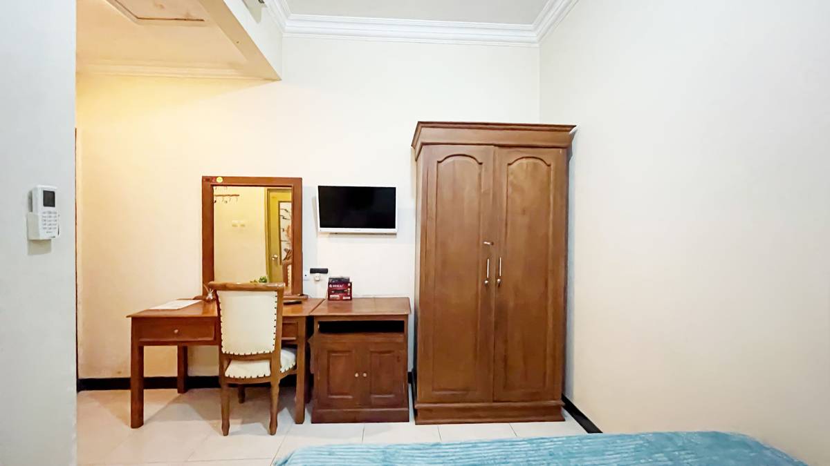 https://images.rukita.co/buildings/building/2a9bed32-744.jpg
