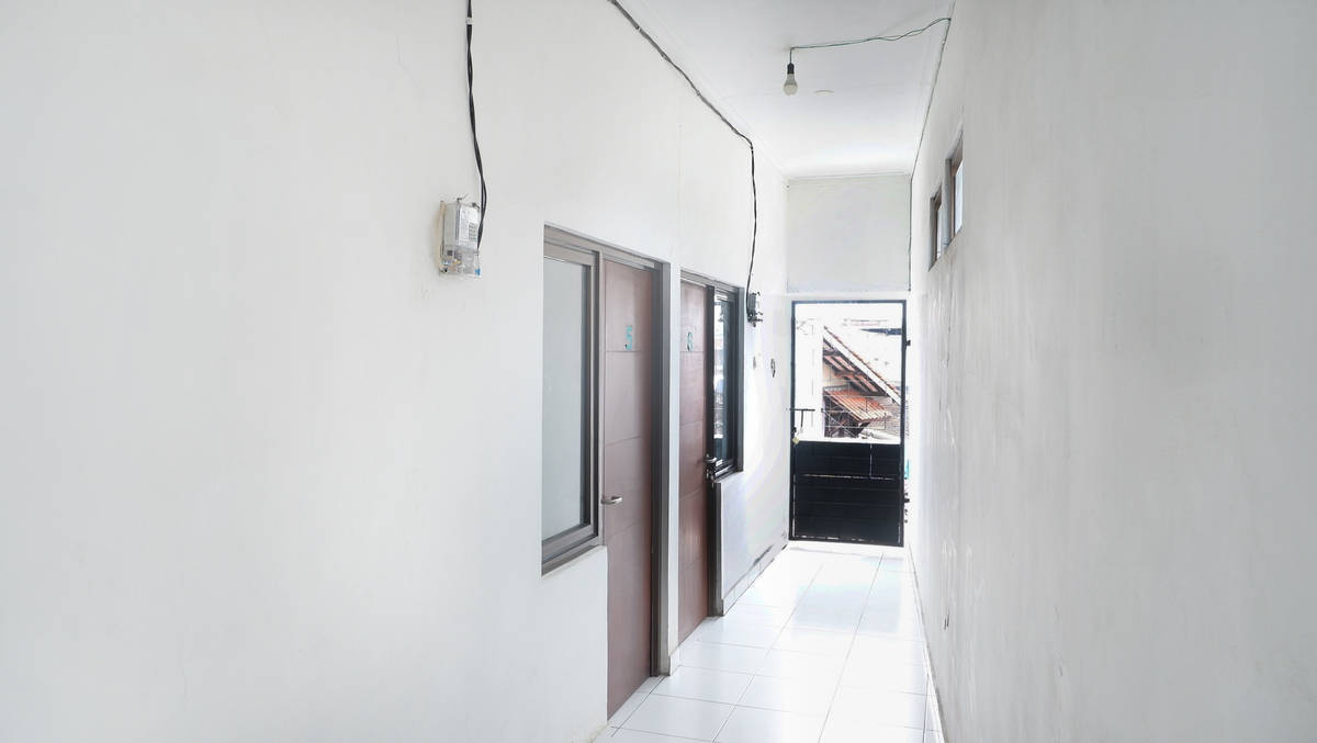 https://images.rukita.co/buildings/building/2aad4bcc-ea7.jpg