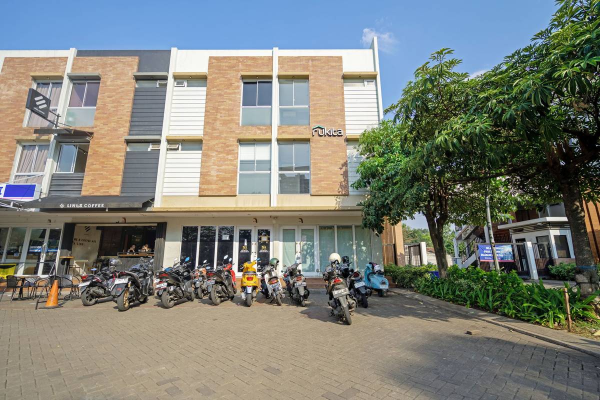 https://images.rukita.co/buildings/building/2bdc93fc-552.jpg
