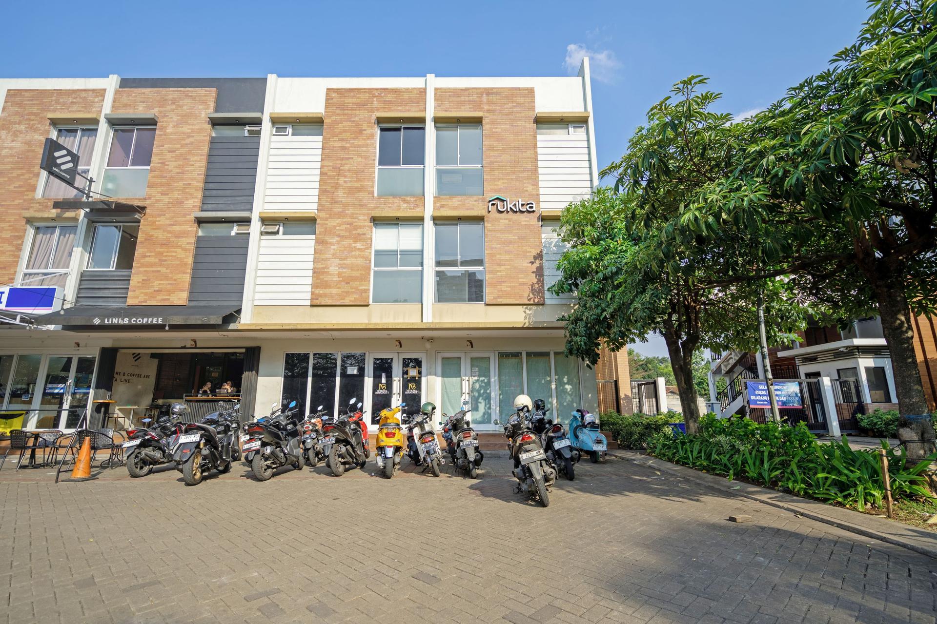 https://images.rukita.co/buildings/building/2bdc93fc-552.jpg