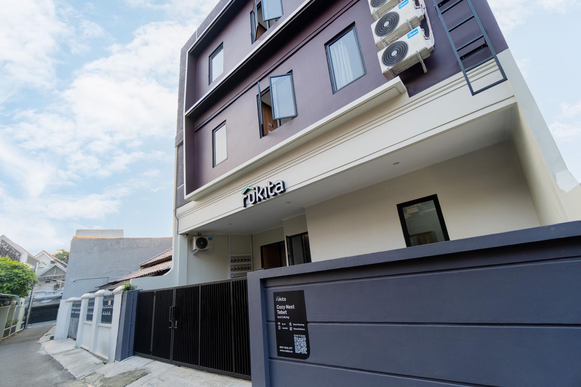 https://images.rukita.co/buildings/building/2c066495-00b.jpg