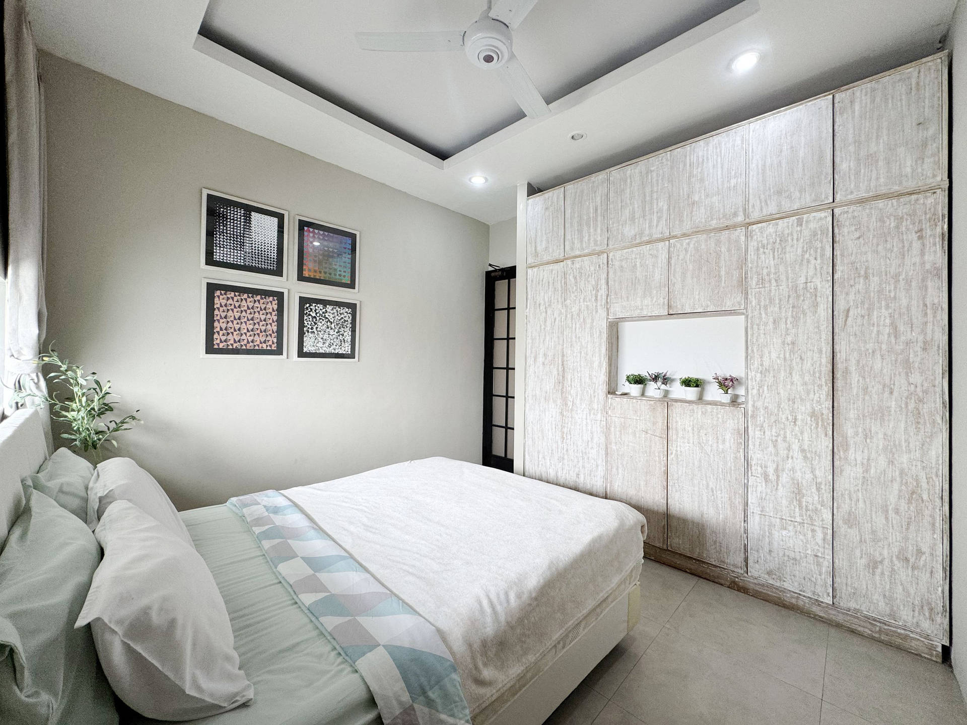 https://images.rukita.co/buildings/building/2c282078-5d3.jpg