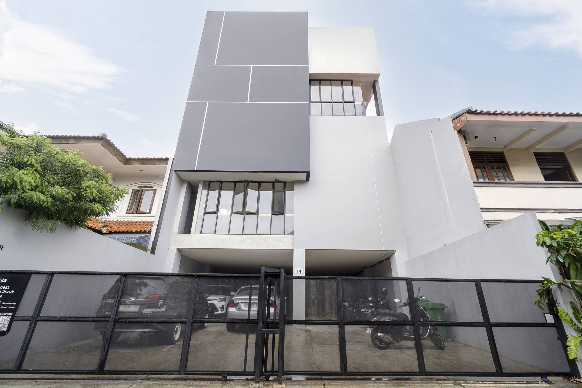 https://images.rukita.co/buildings/building/2c514173-cdce-4ee7-85b5-dd6f7521e514.jpg