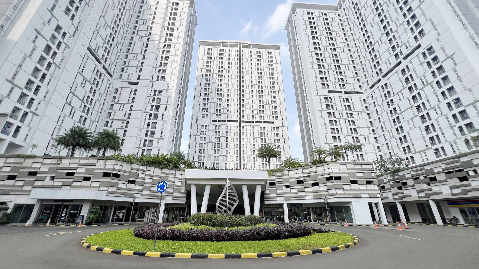 https://images.rukita.co/buildings/building/2c7fcc36-31b5-4036-b718-2f495dab4cbb.jpg